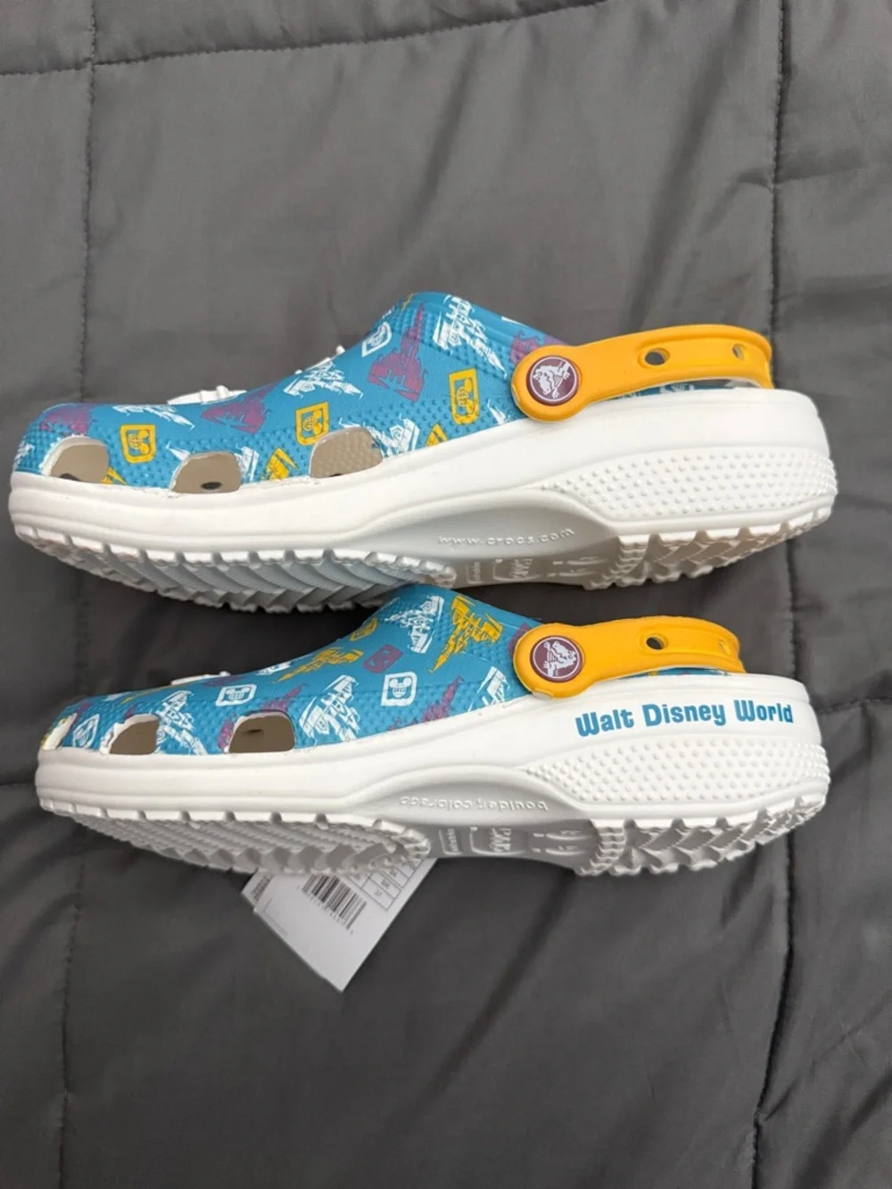 Disney Teal Cinderella Castle Print Sandal Crocs Clogs women 8 men 6 NEW HTF - Picture 2 of 8